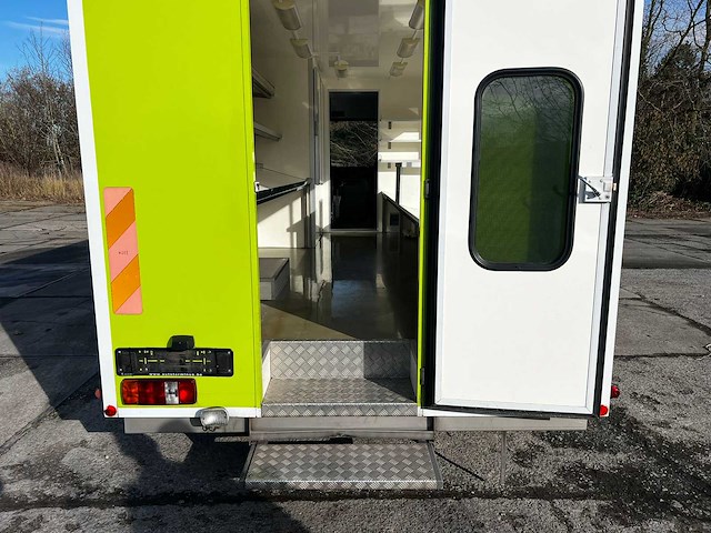 2011 mercedes-benz vario 813 d vrachtwagen - afbeelding 16 van  36