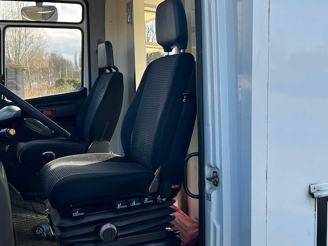 2011 mercedes-benz vario 813 d vrachtwagen - afbeelding 20 van  36