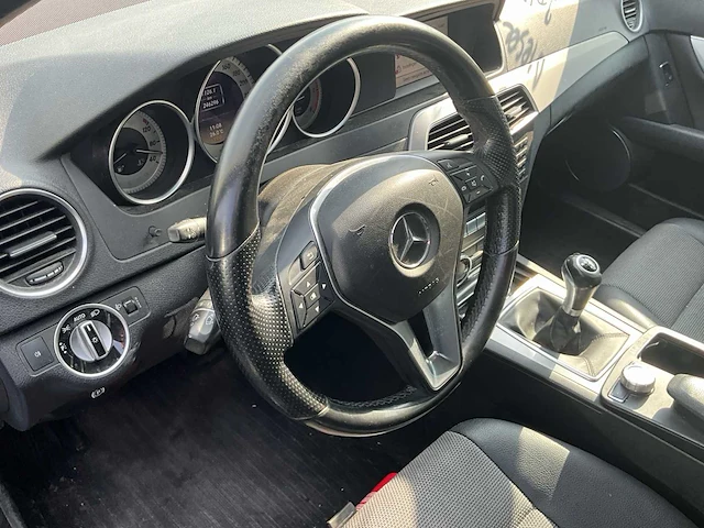 2011 mercedes c180 personenauto - afbeelding 7 van  31