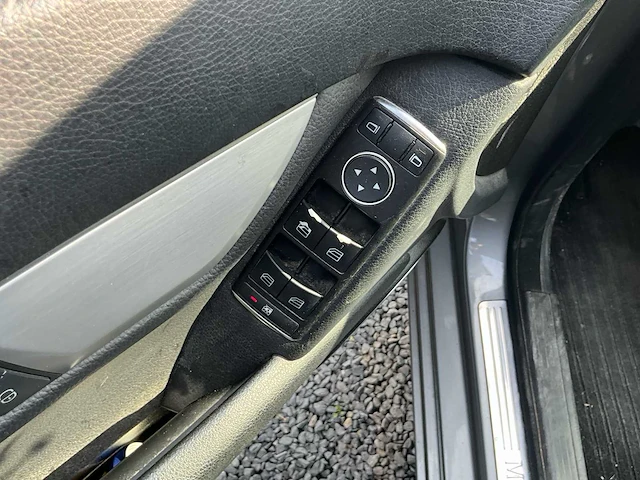 2011 mercedes c180 personenauto - afbeelding 11 van  31