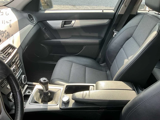 2011 mercedes c180 personenauto - afbeelding 13 van  31