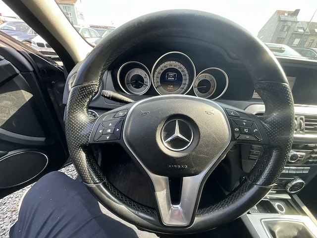 2011 mercedes c180 personenauto - afbeelding 31 van  31