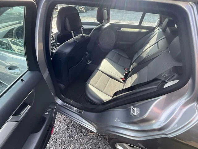 2011 mercedes c180 personenauto - afbeelding 8 van  31