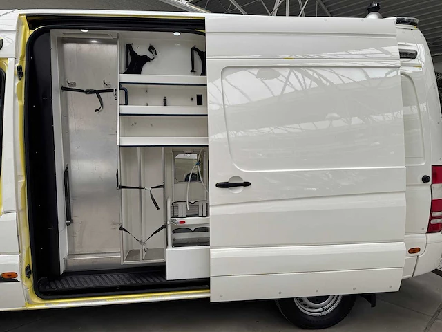 2011 mercedes sprinter ambulance - v6 diesel - automaat - afbeelding 9 van  27