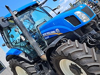 2011 new holland t6030 elite vierwielaangedreven landbouwtractor - afbeelding 2 van  9