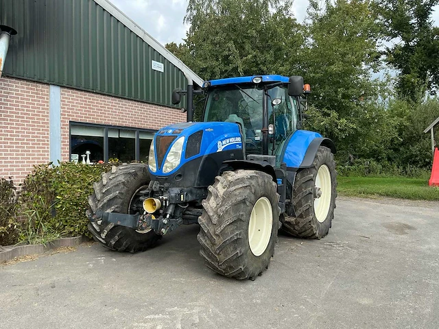 2011 new holland t7.200 4wd sa vierwielaangedreven landbouwtractor - afbeelding 1 van  38