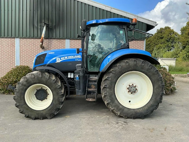 2011 new holland t7.200 4wd sa vierwielaangedreven landbouwtractor - afbeelding 12 van  38