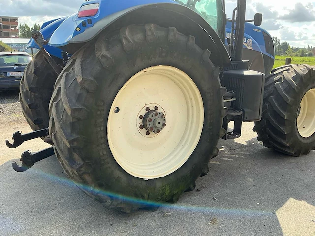2011 new holland t7.200 4wd sa vierwielaangedreven landbouwtractor - afbeelding 24 van  38