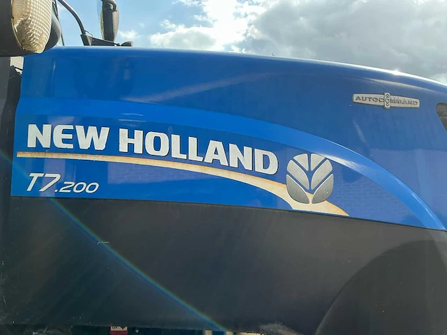 2011 new holland t7.200 4wd sa vierwielaangedreven landbouwtractor - afbeelding 27 van  38
