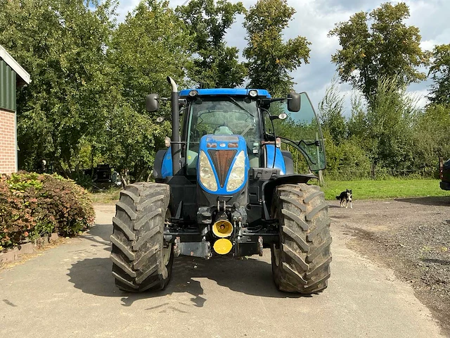 2011 new holland t7.200 4wd sa vierwielaangedreven landbouwtractor - afbeelding 36 van  38