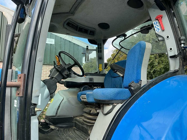 2011 new holland t7.200 4wd sa vierwielaangedreven landbouwtractor - afbeelding 38 van  38