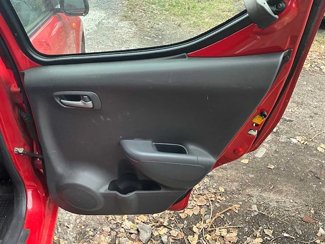 2011 nissan pixo - afbeelding 13 van  36