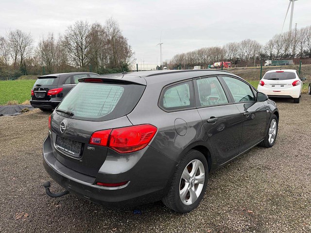 2011 opel astra sports tourer - afbeelding 17 van  21