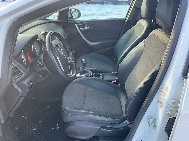 2011 opel astra - afbeelding 2 van  19