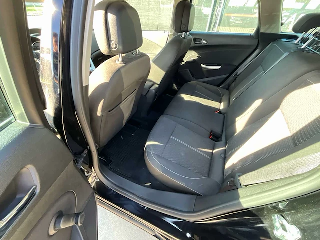 2011 opel astra - afbeelding 12 van  35