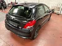 2011 peugeot 207 schadewagen voor onderdelen - afbeelding 8 van  10
