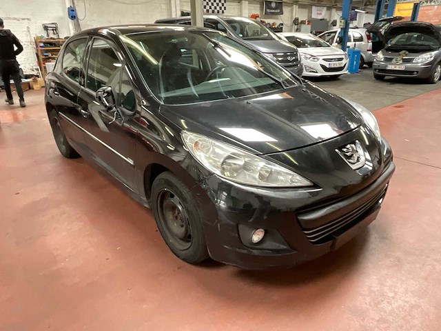 2011 peugeot 207 schadewagen voor onderdelen - afbeelding 6 van  14