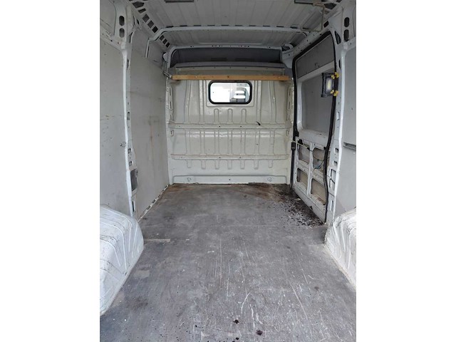 2011 peugeot boxer lichte vrachtwagen - afbeelding 14 van  32