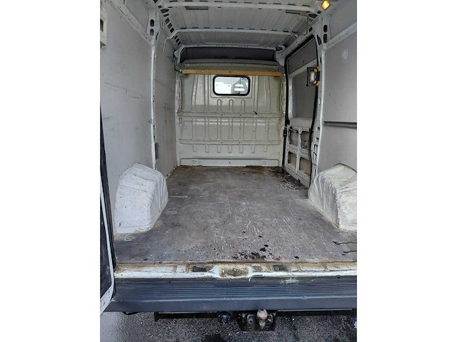 2011 peugeot boxer lichte vrachtwagen - afbeelding 17 van  32