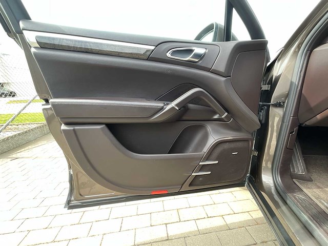 2011 porsche cayenne 92a personenauto - afbeelding 2 van  44
