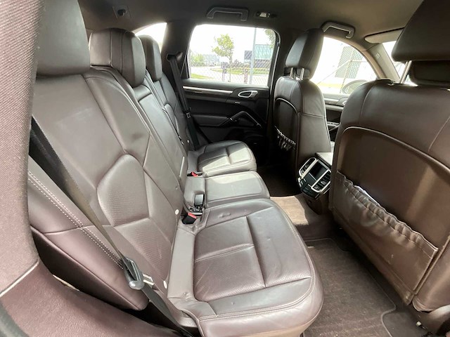 2011 porsche cayenne 92a personenauto - afbeelding 7 van  44
