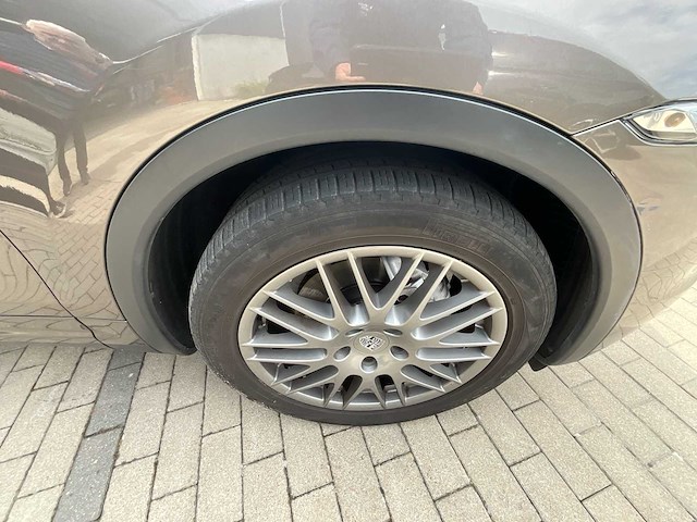2011 porsche cayenne 92a personenauto - afbeelding 18 van  44