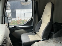 2011 renault kerax 460 tridem vrachtwagen met kraan en container - afbeelding 11 van  45