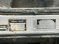 2011 renault kerax 460 tridem vrachtwagen met kraan en container - afbeelding 13 van  45