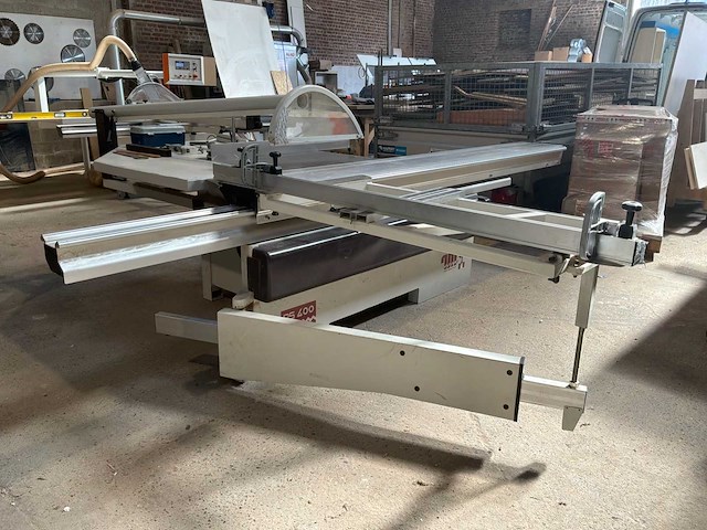 2011 rm group paneelzaag - schuiftafel cirkelzaag - afbeelding 15 van  20