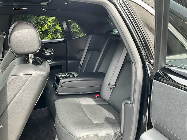 2011 rolls royce ghost personenauto - afbeelding 30 van  57