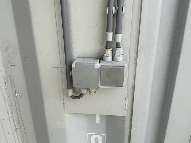 2011 rxtc-20dbx zeecontainer / werfcontainer 20 ft met metaalbewerkingsmachines - afbeelding 3 van  34