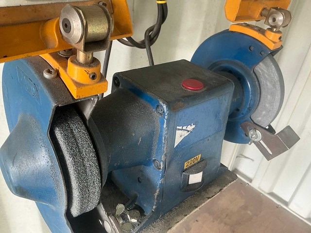 2011 rxtc-20dbx zeecontainer / werfcontainer 20 ft met metaalbewerkingsmachines - afbeelding 34 van  34