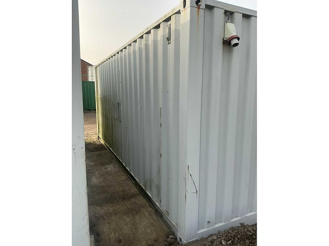 2011 rxtc-20dbx zeecontainer / werfcontainer 20 ft met metaalbewerkingsmachines - afbeelding 28 van  34