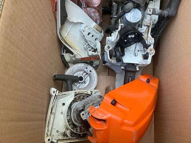 2011 stihl ms 261/c kettingzaag - afbeelding 3 van  8