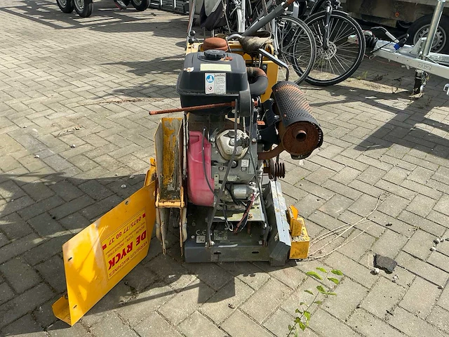 2011 stow cutter / cs8ce20h20 betonzaag - afbeelding 8 van  13