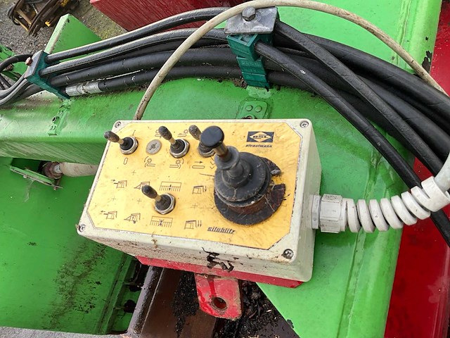 2011 strautmann siloblitz 220 kd uitkuilmachine - afbeelding 17 van  17