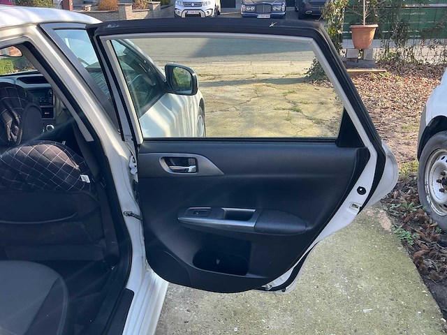 2011 subaru impreza boxer diesel symmetrical awd - afbeelding 15 van  42