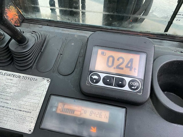 2011 toyota 02-8fdf30 vorkheftruck - afbeelding 28 van  53