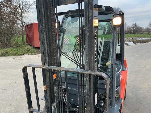 2011 toyota 8fdf25 vorkheftruck - afbeelding 10 van  41