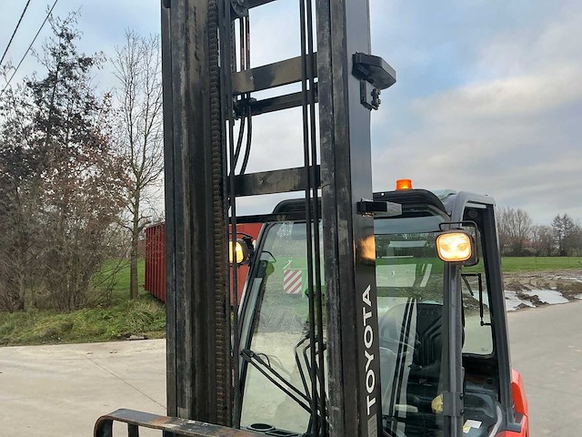 2011 toyota 8fdf25 vorkheftruck - afbeelding 11 van  41