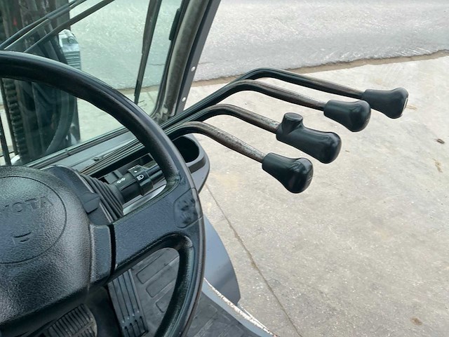 2011 toyota 8fdf25 vorkheftruck - afbeelding 20 van  41