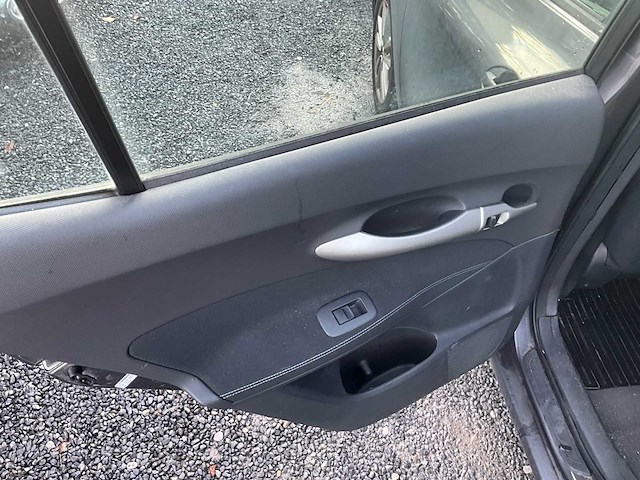 2011 toyota auris personenauto - afbeelding 15 van  31