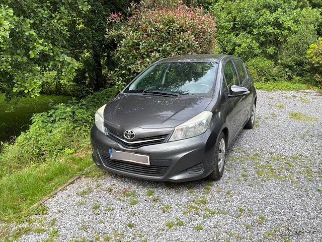 2011 toyota yaris auto - afbeelding 1 van  26