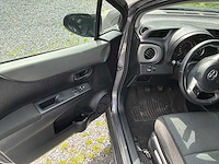 2011 toyota yaris auto - afbeelding 4 van  26