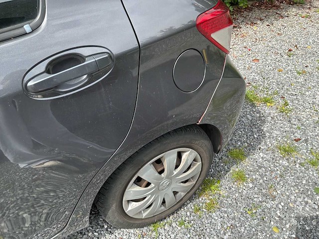 2011 toyota yaris auto - afbeelding 24 van  26