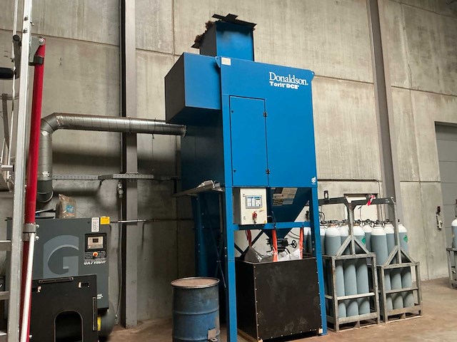 2011 vernet behringer mag b 2025 plasmasnijmachine + donaldson afzuiginstallatie - afbeelding 21 van  28