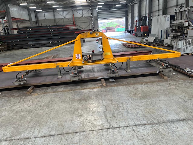 2011 vernet behringer mag b 2025 plasmasnijmachine + donaldson afzuiginstallatie - afbeelding 24 van  28