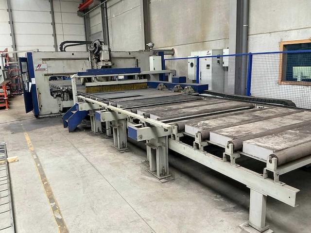 2011 vernet behringer mag b 2025 plasmasnijmachine + donaldson afzuiginstallatie - afbeelding 1 van  28