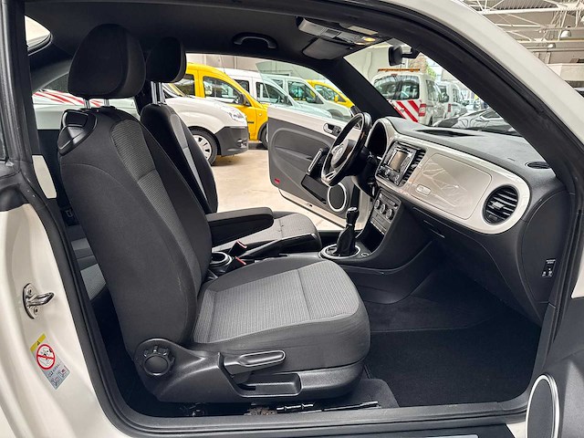 2011 volkswagen beetle benzine - afbeelding 12 van  25