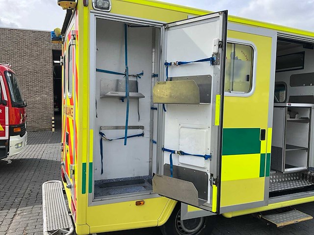 2011 volkswagen crafter ambulance - afbeelding 6 van  16